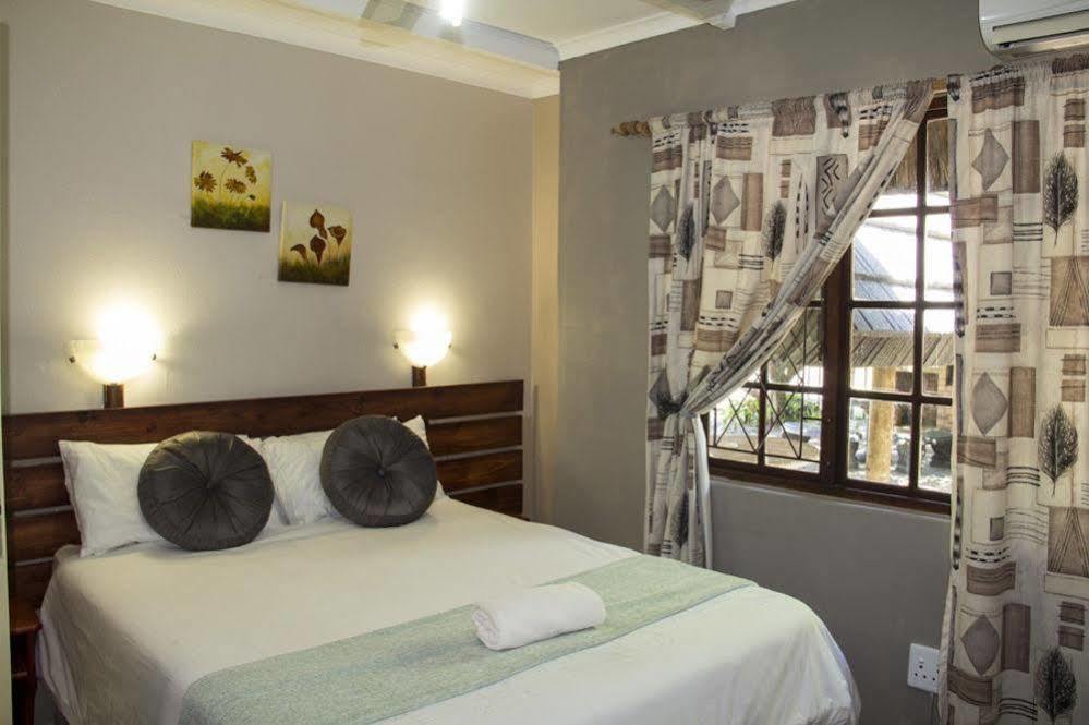 Hotel Aristo Manor Richards Bay Exteriér fotografie